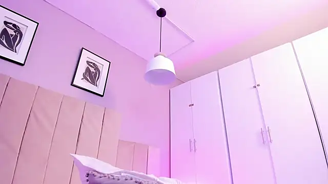 Snapshot of April_bowie chatting on March 12, 2025, 6:22 pm April bowie online show from March 12, 2025, 6:22 pm