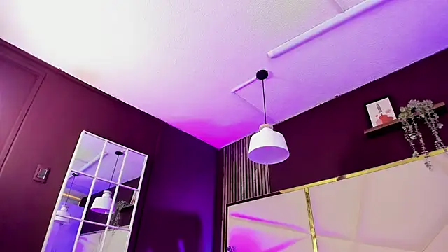 Snapshot of April_bowie chatting on October 31, 2025, 3:13 pm April bowie online show from October 31, 2025, 3:13 pm