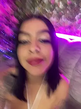 Snapshot of AbbyFtLuna chatting on December 7, 2024, 9:11 pm AbbyFtLuna online show from December 7, 2024, 9:11 pm