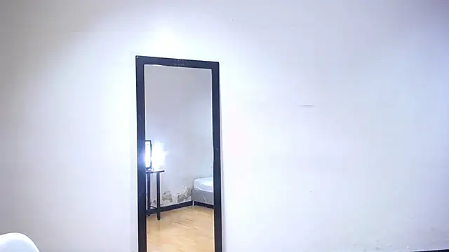 exotic karmella online show from January 24, 2025, 8:43 pm