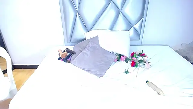 exotic karmella online show from February 14, 2025, 11:53 pm