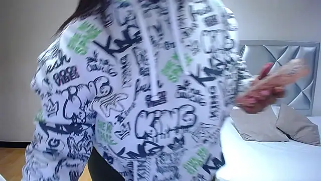 exotic karmella online show from February 25, 2025, 8:41 pm