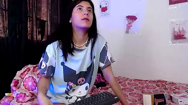 Snapshot of Yeimy_sweetf chatting on February 10, 2025, 5:30 pm Yeimy sweetf online show from February 10, 2025, 5:30 pm