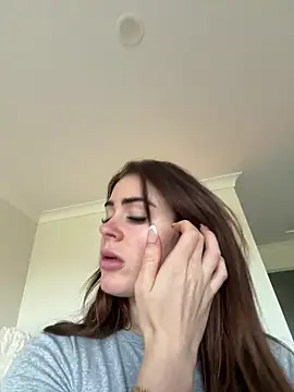 aus queen online show from December 16, 2025, 10:48 pm