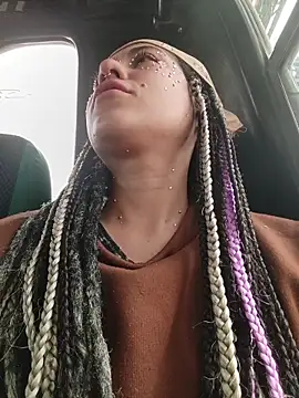 Hellen dumont online show from November 13, 2025, 8:08 pm