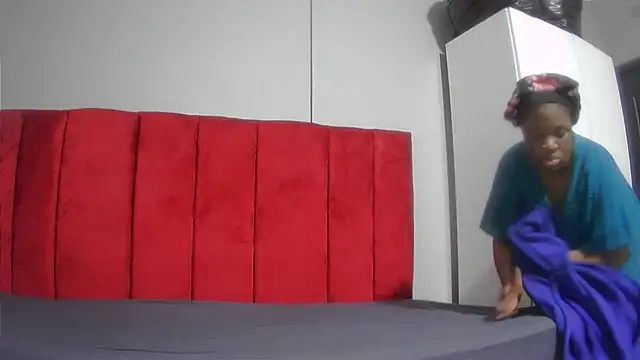 Snapshot of assqueenxx chatting on September 15, 2025, 4:12 am assqueenxx online show from September 15, 2025, 4:12 am