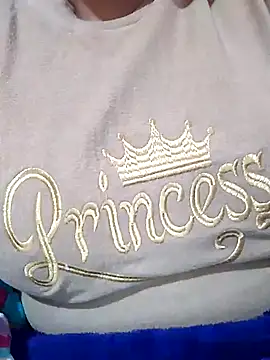 Snapshot of carmelasexy chatting on November 27, 2025, 5:37 pm carmelasexy online show from November 27, 2025, 5:37 pm