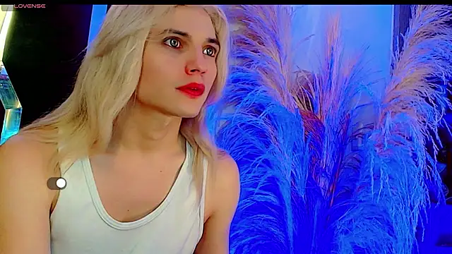 Snapshot of honey_skin chatting on March 7, 2026, 6:43 am honey skin online show from March 7, 2026, 6:43 am