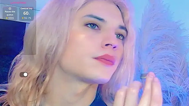 Snapshot of honey_skin chatting on March 13, 2026, 2:40 am honey skin online show from March 13, 2026, 2:40 am