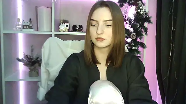 X Alisa online show from January 3, 2025, 7:39 pm