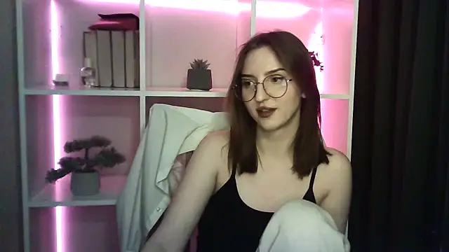 X Alisa online show from February 28, 2025, 7:25 pm