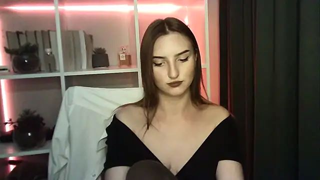 X Alisa online show from September 22, 2025, 6:43 pm