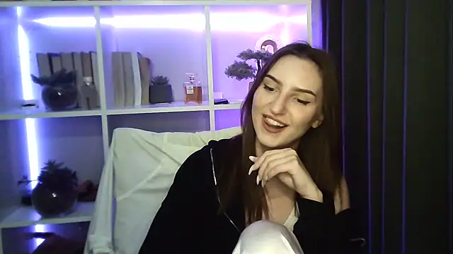 X Alisa online show from September 30, 2025, 7:30 pm