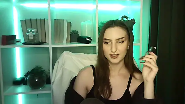 X Alisa online show from November 26, 2025, 7:26 pm