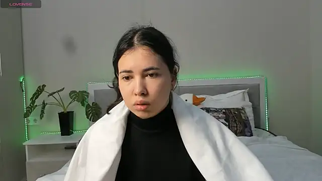 hoa lan online show from March 14, 2025, 2:20 am