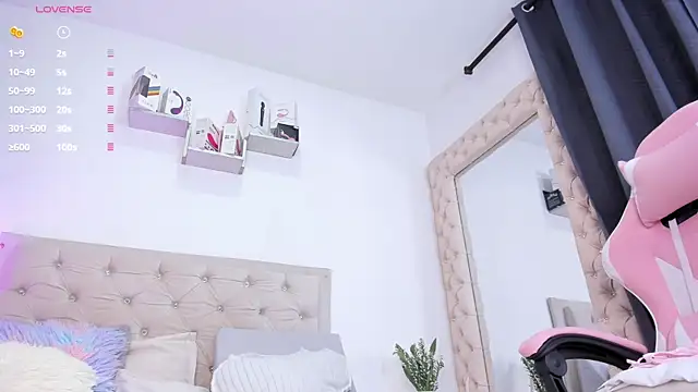 Snapshot of lorennahernandez01 chatting on October 9, 2025, 11:30 am lorennahernandez01 online show from October 9, 2025, 11:30 am