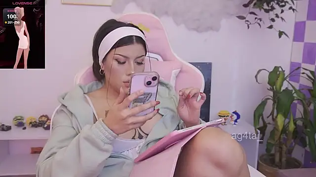 Ag4ta  online show from November 8, 2025, 1:39 am