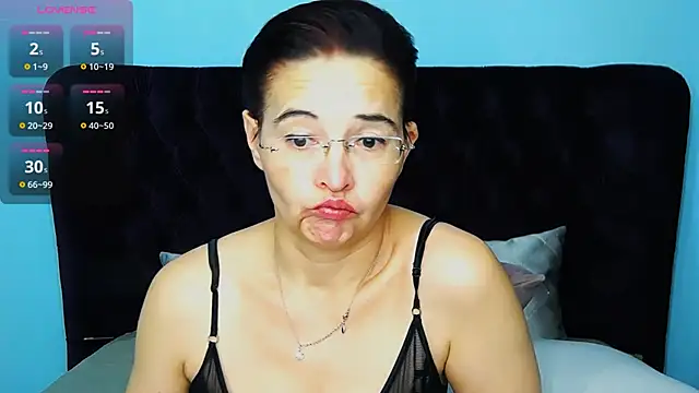 StaceyDarling online show from December 20, 2025, 12:01 pm