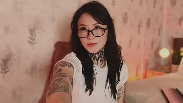 Snapshot of Scolw chatting on September 10, 2025, 7:58 pm Scolw online show from September 10, 2025, 7:58 pm