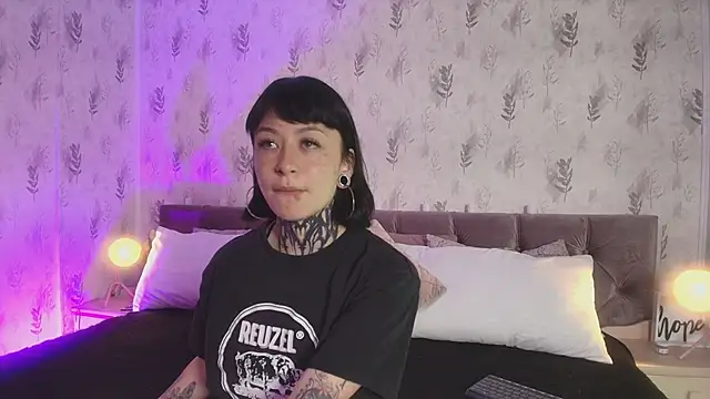 Scolw online show from November 6, 2025, 8:10 pm