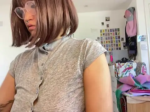 xxxYUKARIxxx online show from April 23, 2026, 12:40 pm