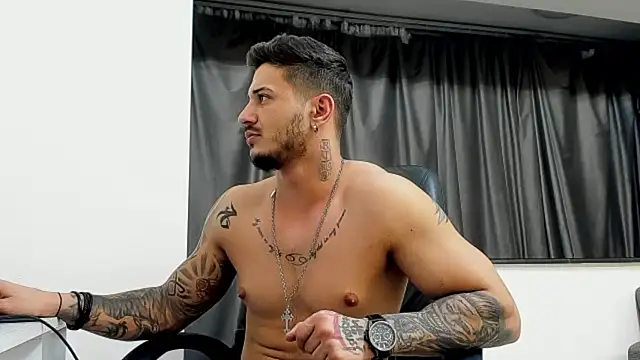 chrismaster12 online show from January 6, 2025, 11:09 pm