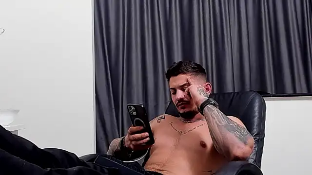 chrismaster12 online show from January 18, 2025, 9:24 pm