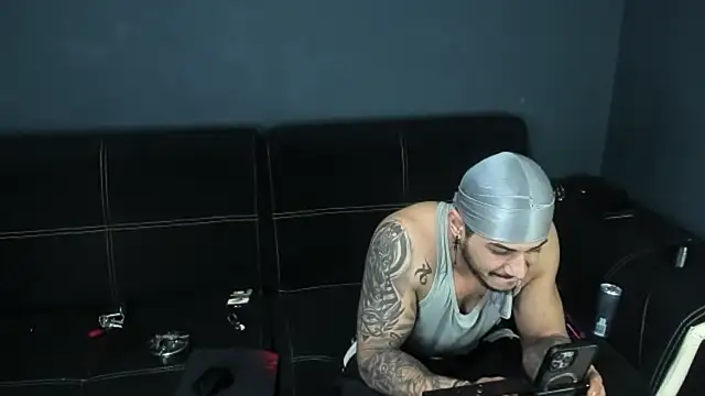 chrismaster12 online show from February 18, 2025, 4:48 pm