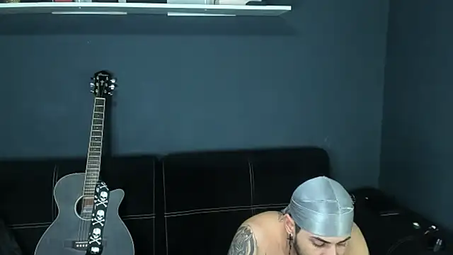 chrismaster12 online show from February 19, 2025, 12:35 am