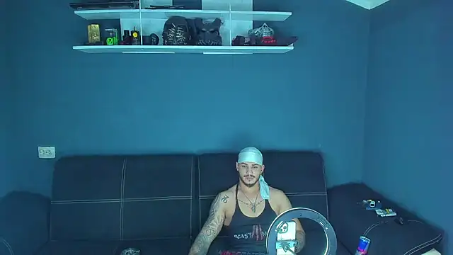 chrismaster12 online show from February 25, 2025, 3:42 am
