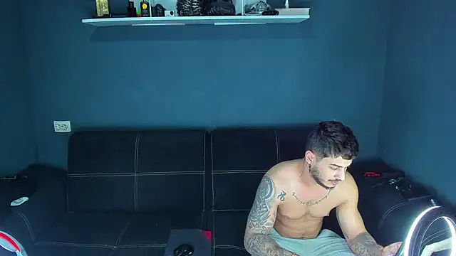 chrismaster12 online show from March 1, 2025, 10:42 pm