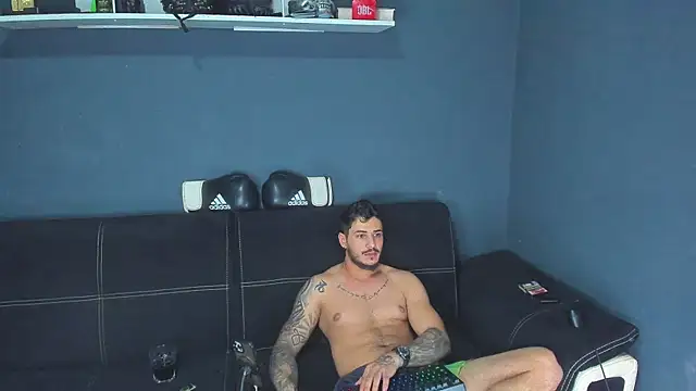 chrismaster12 online show from March 6, 2025, 3:46 am