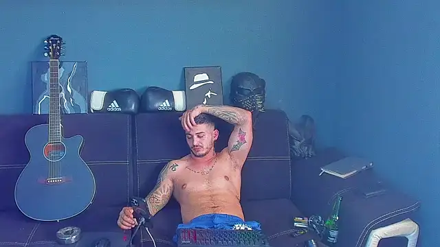 chrismaster12 online show from March 12, 2025, 2:23 pm