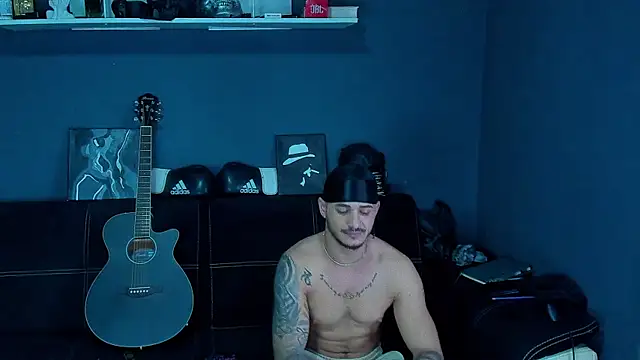 chrismaster12 online show from March 13, 2025, 2:44 pm