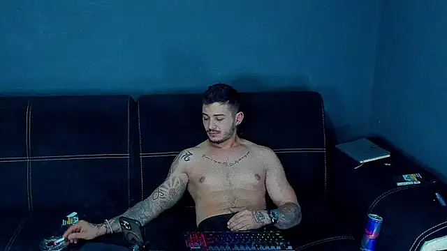 chrismaster12 online show from March 20, 2025, 12:22 pm