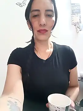 Snapshot of christine-x chatting on February 11, 2026, 9:53 pm christine-x online show from February 11, 2026, 9:53 pm