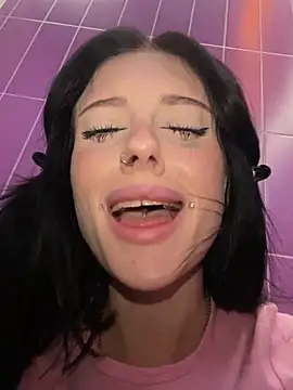 Snapshot of Melissa_crazy chatting on December 26, 2024, 6:22 pm Melissa crazy online show from December 26, 2024, 6:22 pm