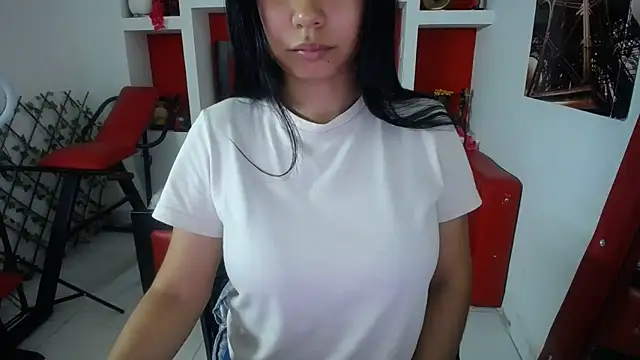 Snapshot of Letty_Plugxo chatting on September 18, 2025, 12:18 pm Letty Plugxo online show from September 18, 2025, 12:18 pm