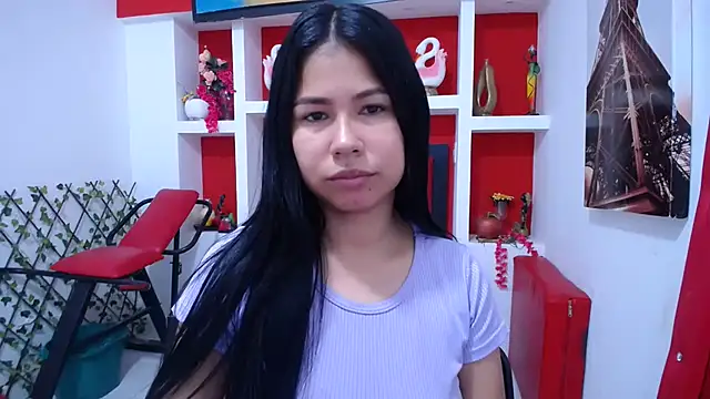 Letty Plugxo online show from November 13, 2025, 12:26 pm