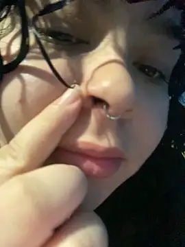 Kimberliprivv online show from April 22, 2026, 10:44 pm