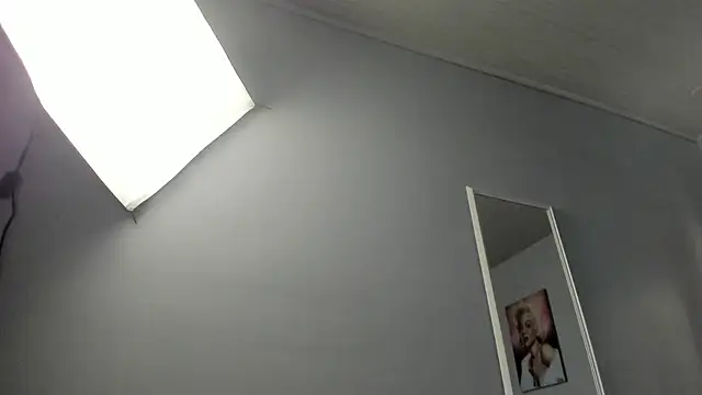 ScarletGV online show from June 27, 2026, 3:33 am