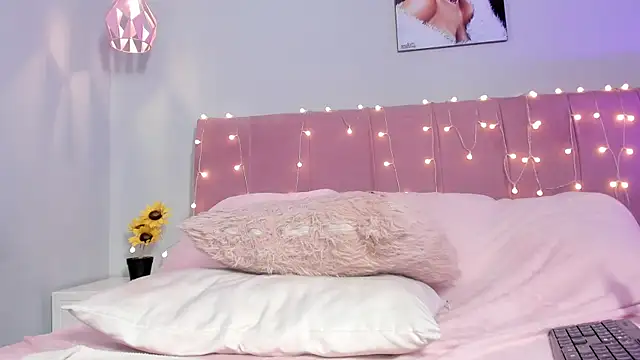 ScarletGV online show from July 7, 2026, 6:47 am