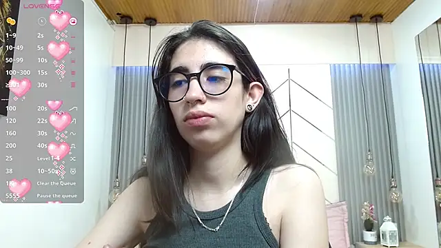 Snapshot of LenaRoses chatting on December 18, 2024, 4:49 pm LenaRoses online show from December 18, 2024, 4:49 pm