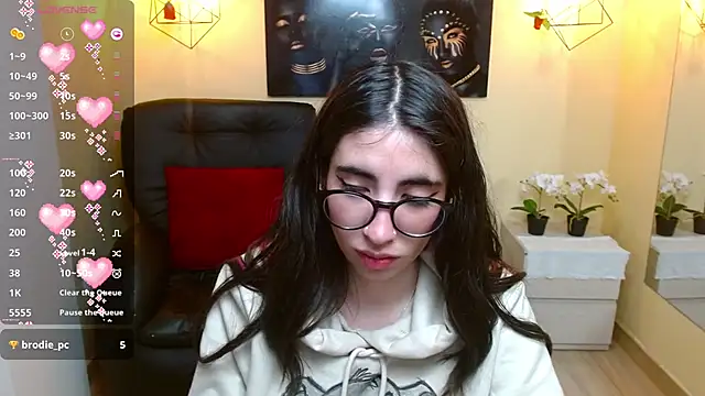 Snapshot of LenaRoses chatting on January 4, 2025, 8:16 pm LenaRoses online show from January 4, 2025, 8:16 pm