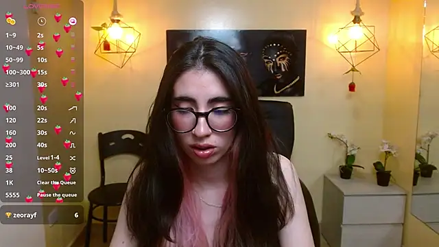 Snapshot of LenaRoses chatting on February 6, 2025, 10:53 pm LenaRoses online show from February 6, 2025, 10:53 pm