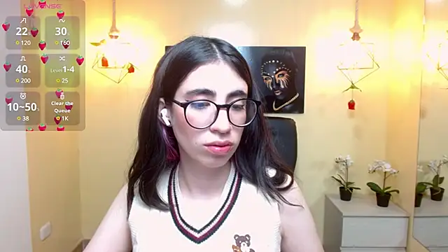 Snapshot of LenaRoses chatting on March 1, 2025, 11:47 pm LenaRoses online show from March 1, 2025, 11:47 pm