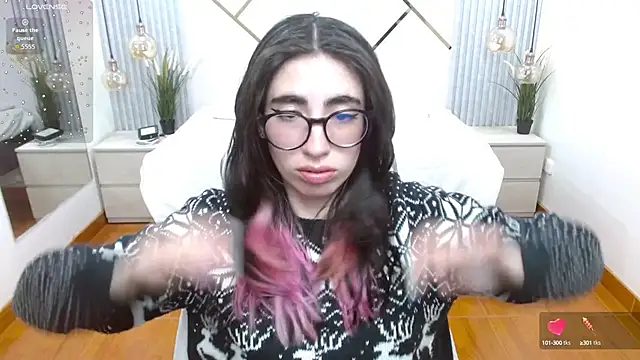 Snapshot of LenaRoses chatting on September 24, 2025, 7:50 pm LenaRoses online show from September 24, 2025, 7:50 pm