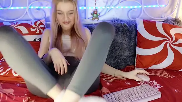 nicollewetpussy online show from December 21, 2024, 11:24 pm