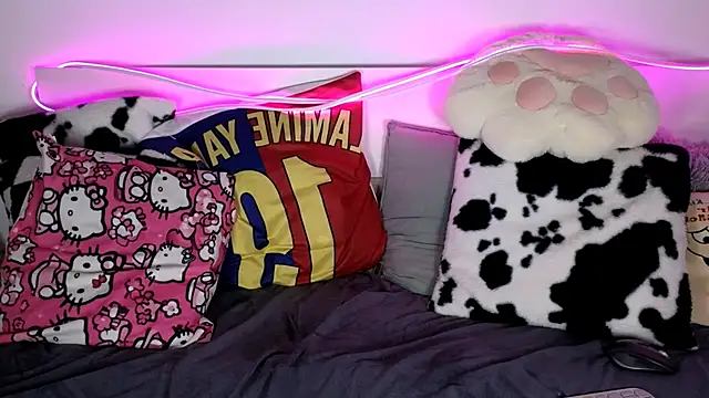 nicollewetpussy online show from September 28, 2025, 11:48 am