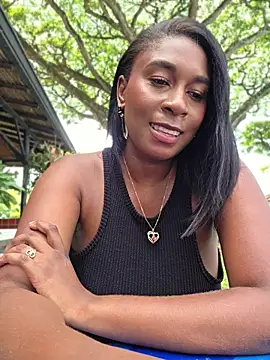 HanaThompson online show from June 11, 2026, 5:22 pm